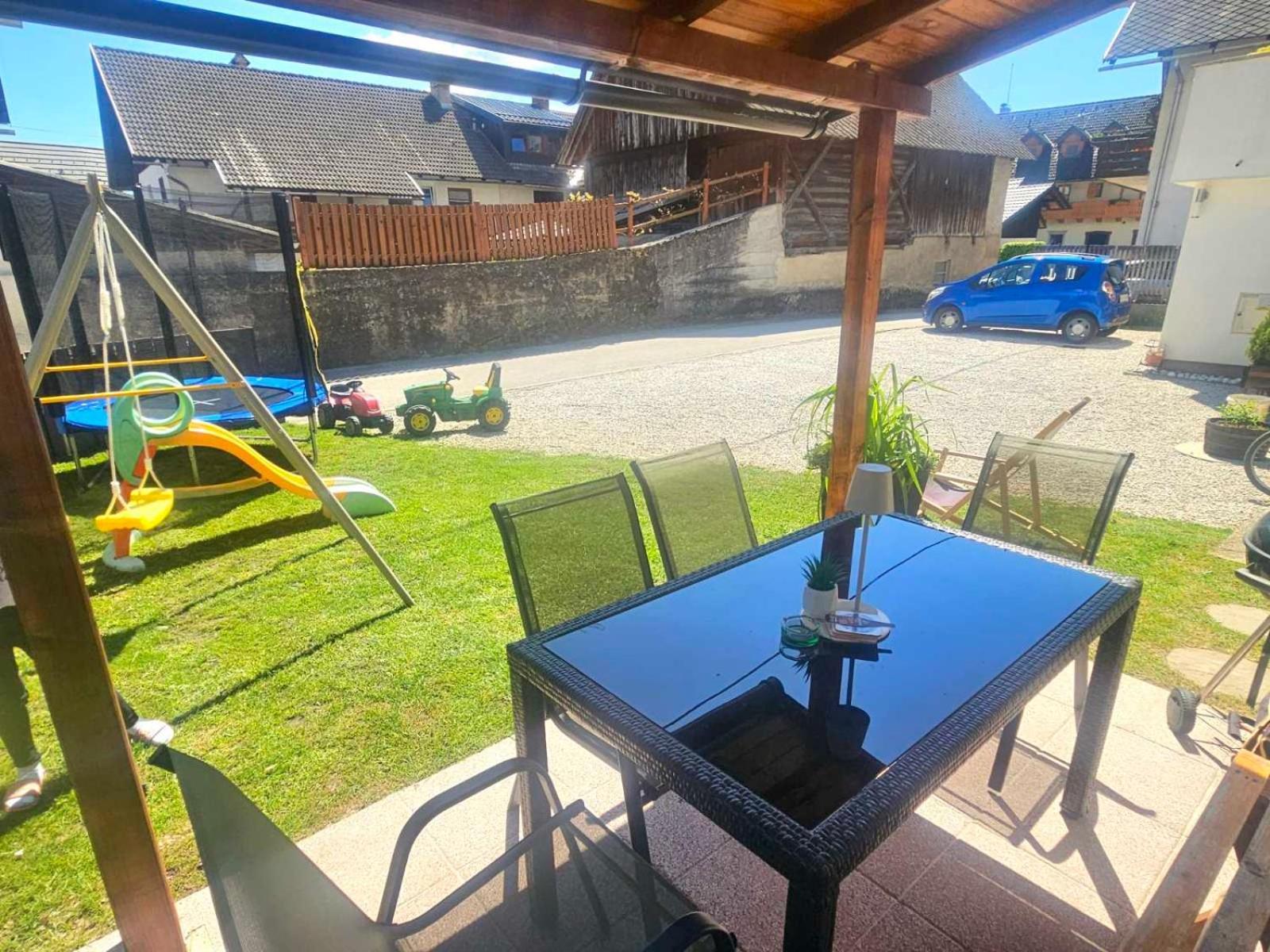 Apartments Karin Блед Екстериор снимка